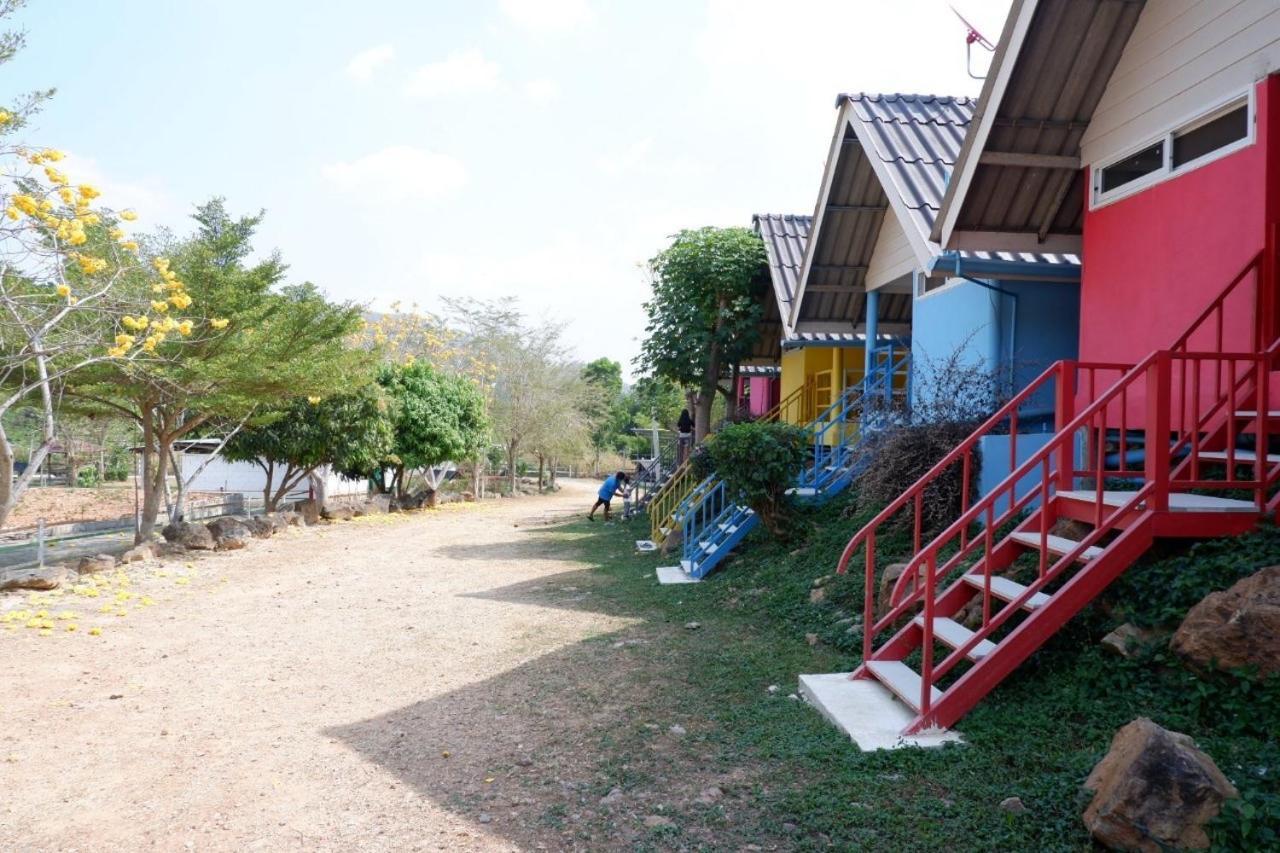Baan Rai Pray Rung Kaeng Krachan Ban Tha Ling Lom Экстерьер фото