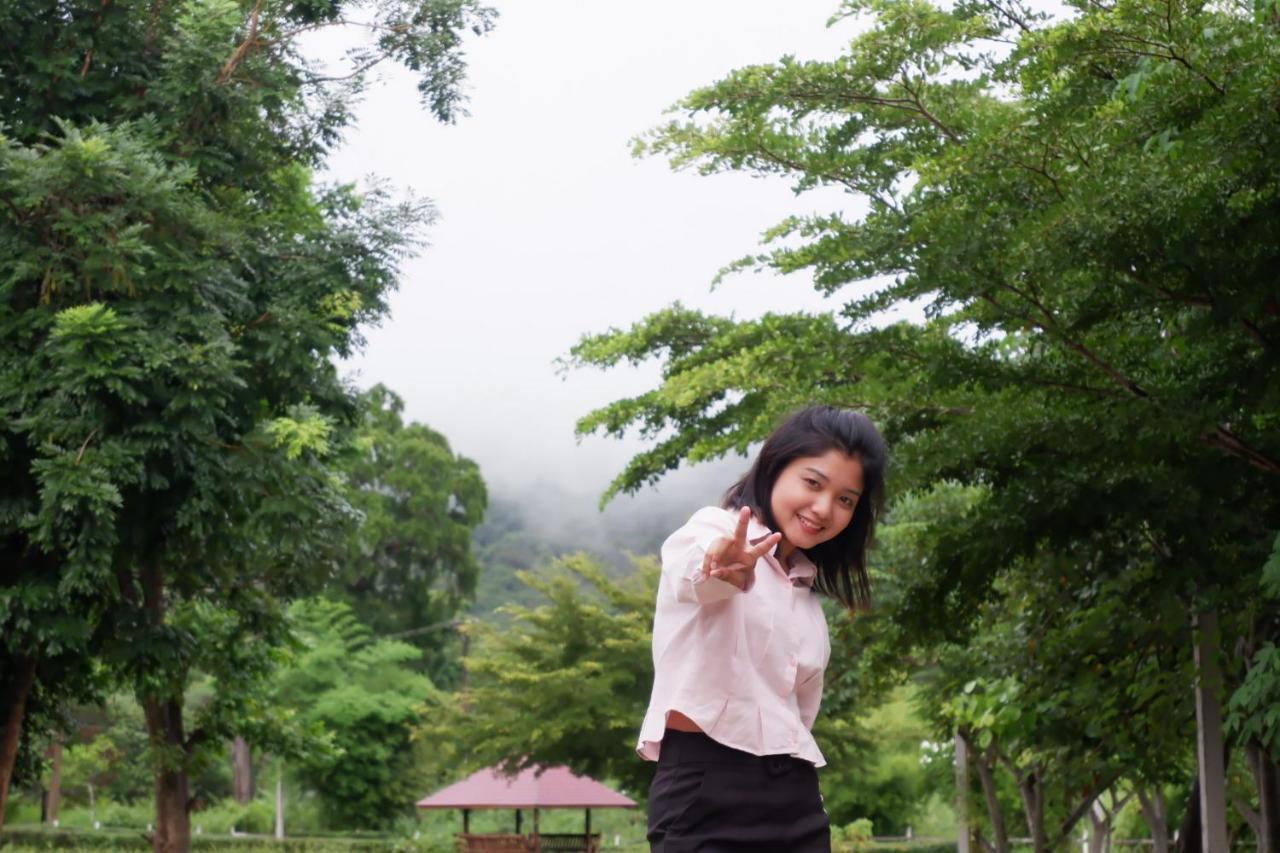 Baan Rai Pray Rung Kaeng Krachan Ban Tha Ling Lom Экстерьер фото